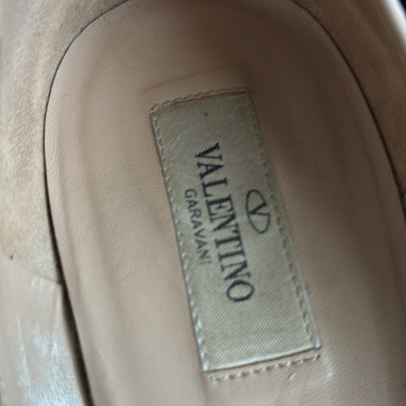 Valentino Garavani Leather Pink Patent Halo Strap Pumps. **HOST PICK** - Picture 9 of 10